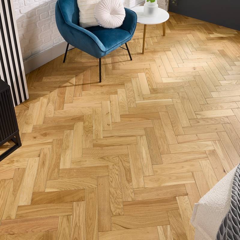 Herringbone Parquet Engineered Wood Flooring 18mm Natural Brushed Matt Lacquer - image 4