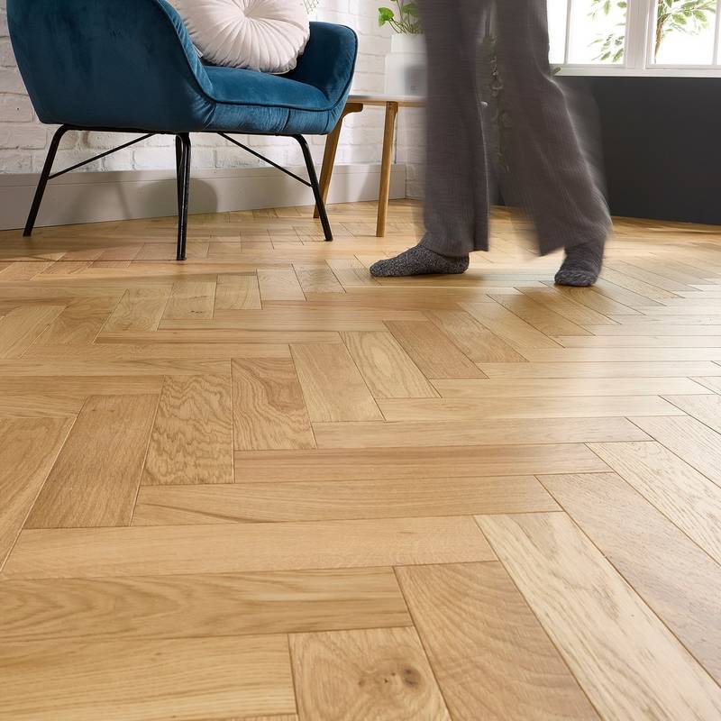 Herringbone Parquet Engineered Wood Flooring 18mm Natural Brushed Matt Lacquer - image 2