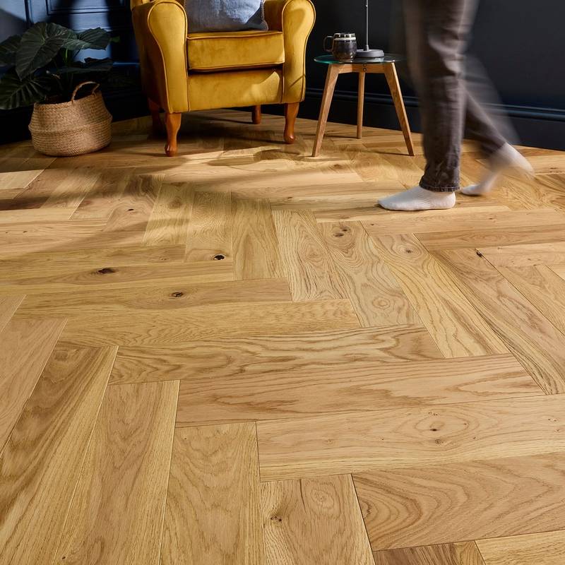 Herringbone Parquet Engineered Wood Flooring 14mm Essential Oak Brushed Lacquer - image 7