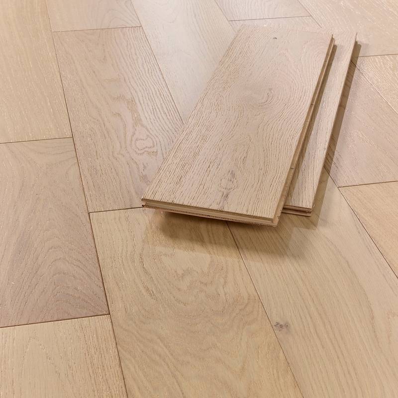 Abbey Danson Nude Oak 14mm x 165mm Brushed Matt Lacquered Engineered Wood Flooring - image 11