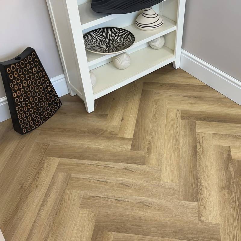 Chic Parquet LVT Flooring Dry Back Oak Nature 8002 - image 3