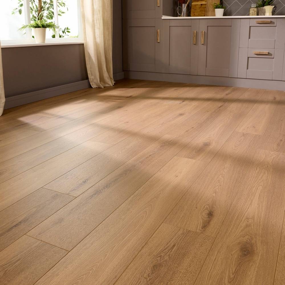 Embrace Pro Laminate Flooring 14mm Farmhouse Oak AC5 Built-in Underlay - Big