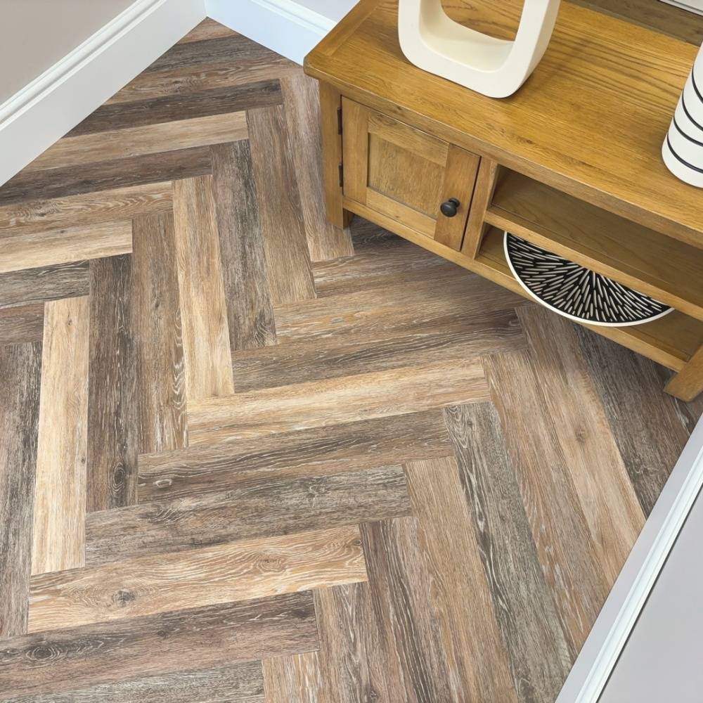 Chic Parquet LVT Flooring Dry Back Oak Diverse 8004