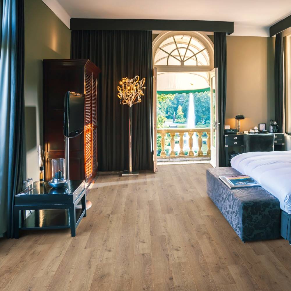 Embrace Pro Laminate Flooring 3668 Oak Dezent AC5