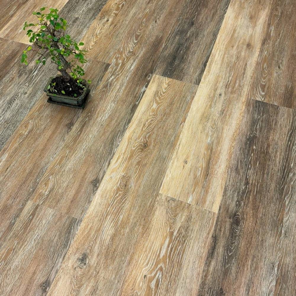 Engrave Oak Diverse Luxury Vinyl Flooring Plank 7004