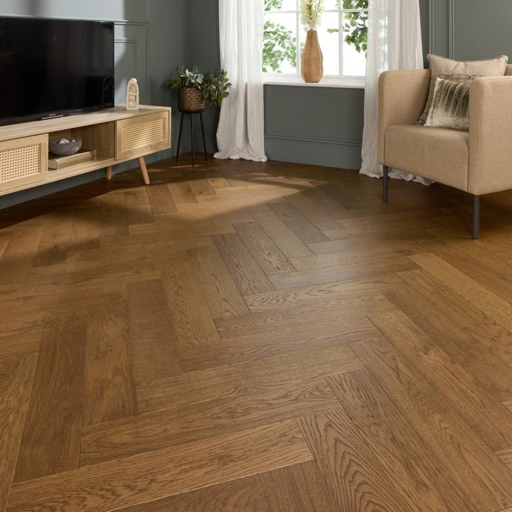 Herringbone Parquet Engineered Wood Flooring Brushed Matt Lacquer 14mm Harvest Oak