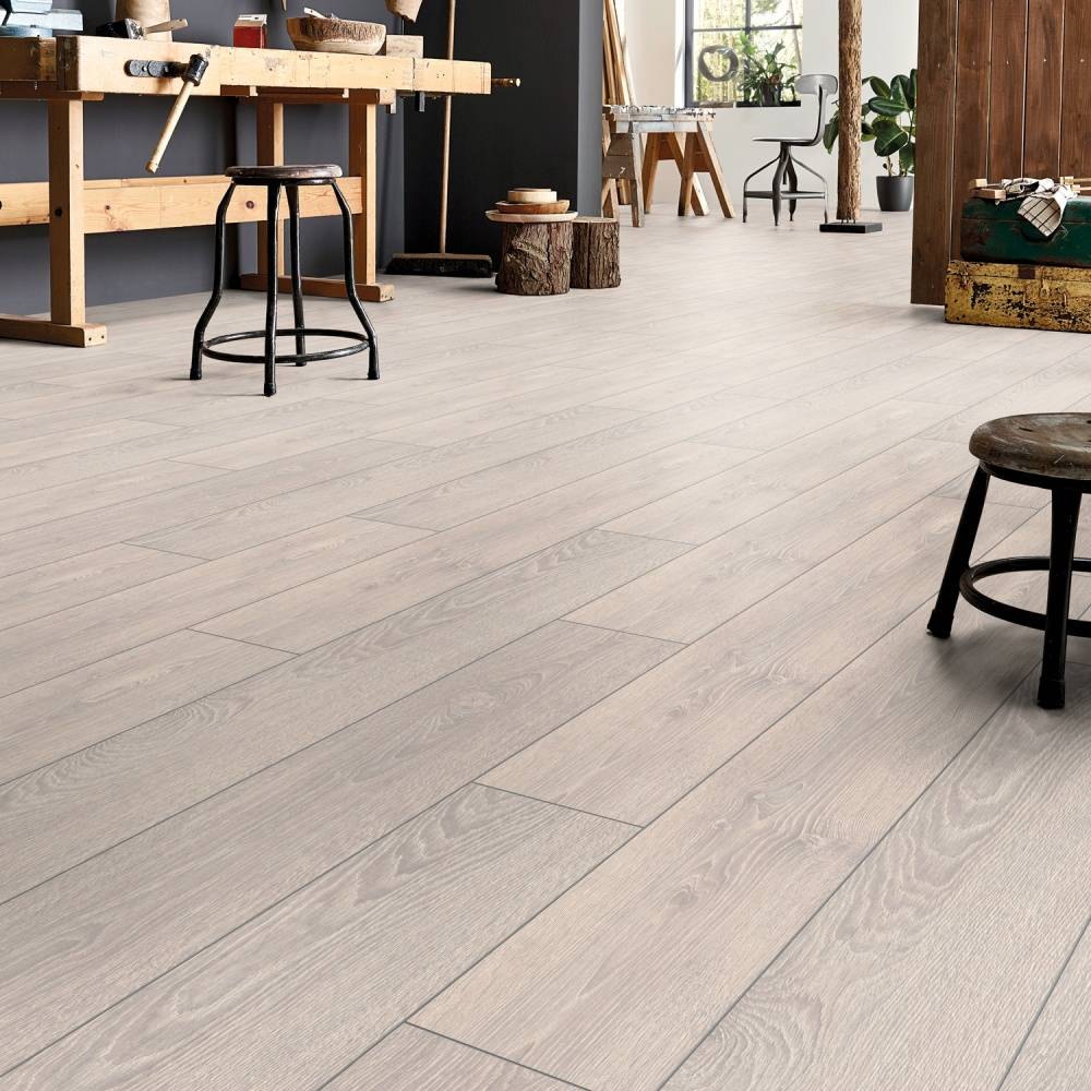 Prestige Plus 12mm Soft Light Grey Oak AC5 Click Laminate Flooring 2800