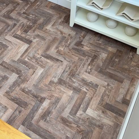 Chic Parquet Mini LVT Dry Back Country Oak 852