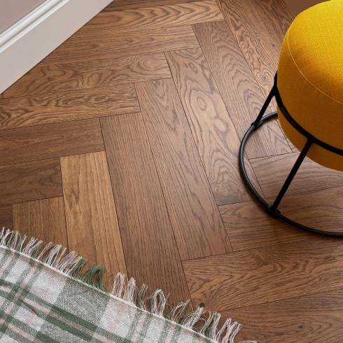 Herringbone Parquet Engineered Wood Flooring 14mm Ambergrain Oak Brushed Lacquer 