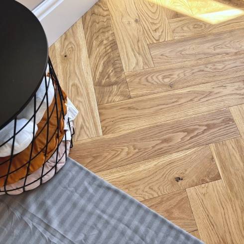 Herringbone Parquet Engineered Wood Flooring 14mm Essential Oak Brushed Lacquer