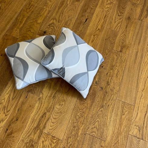 Manor Naworth Engineered Wood Flooring 18mm x 125mm Golden Handscraped Lacquer