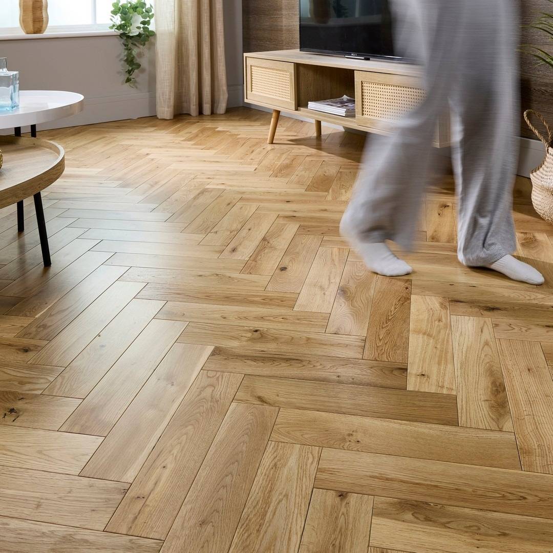 Herringbone Solid Wood Flooring 18mm Natural Uv Oiled