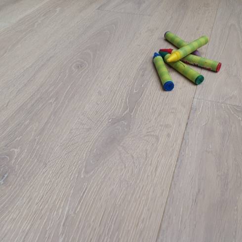 Barnwell Engineered Wood Flooring 18mm x 125mm  White Stained Oak Brushed Matt Lacquer 