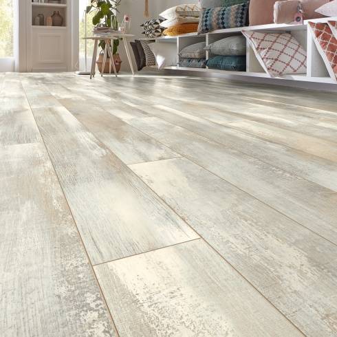 Embrace Pro Laminate Flooring 10mm Frayed Oak 4754