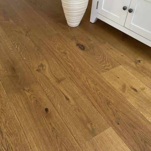 Manor Hanbury Engineered Wood Flooring 14mm x 190mm Golden Oak Brushed Matt Lacquer