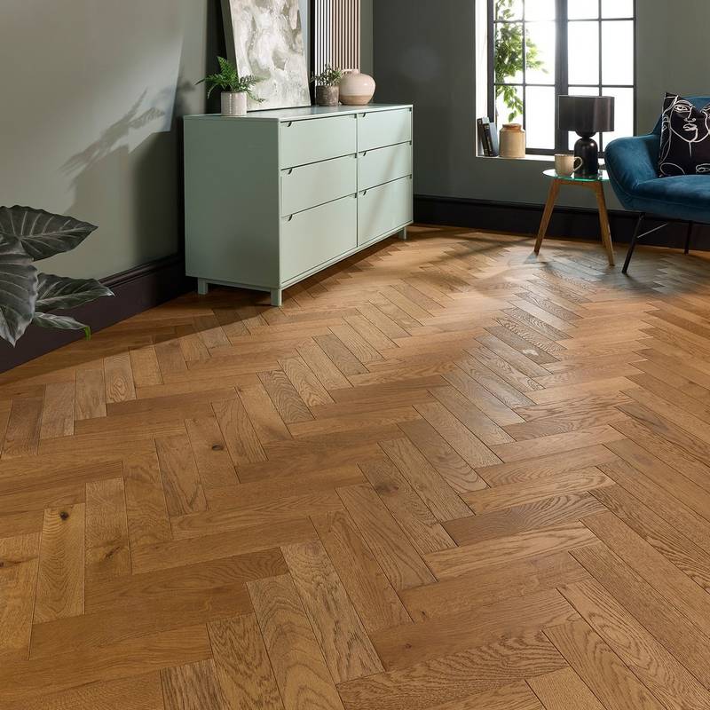 Herringbone Parquet Engineered Wood Flooring 18mm Warm Harvest Brushed Oiled - image 2