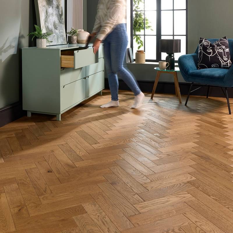 Herringbone Parquet Engineered Wood Flooring 18mm Warm Harvest Brushed Oiled - image 1