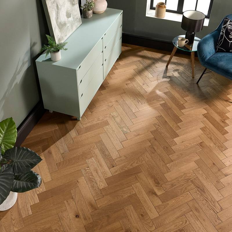 Herringbone Parquet Engineered Wood Flooring 18mm Warm Harvest Brushed Oiled - image 7