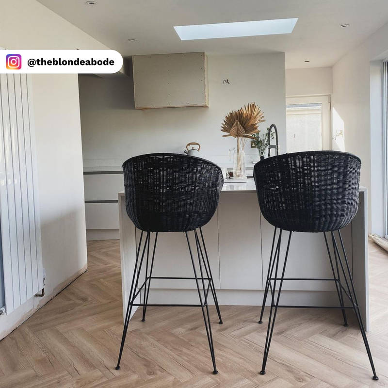 Prestige Herringbone Laminate Flooring Iris Oak 8mm  3773 - image 5