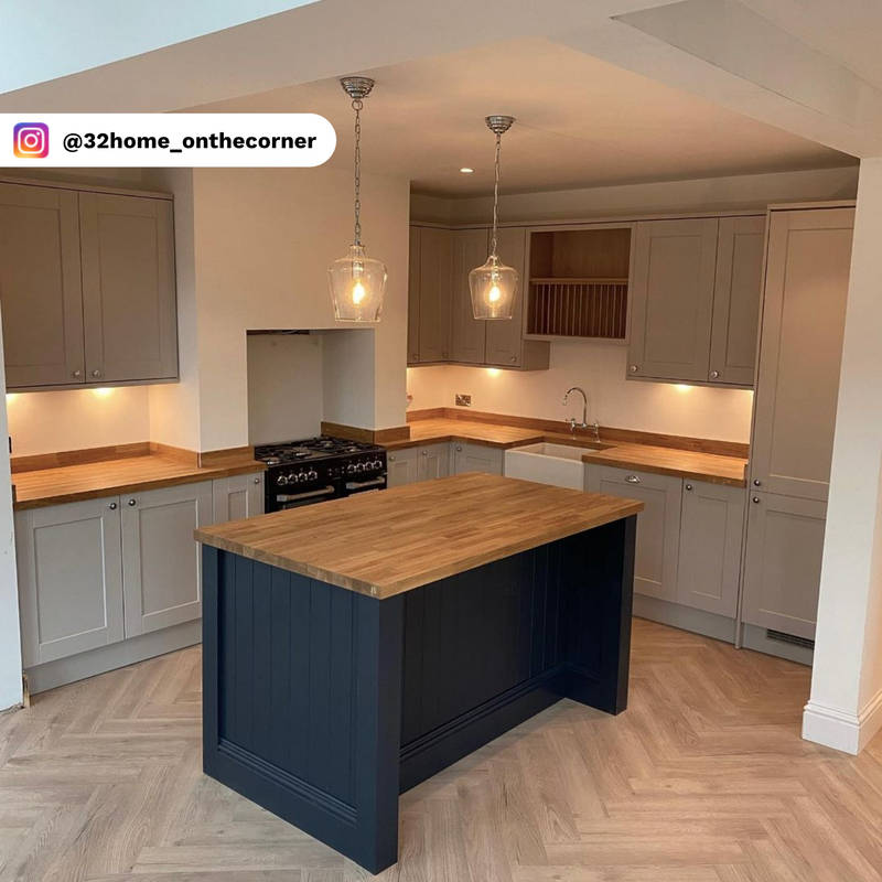 Prestige Herringbone Laminate Flooring Iris Oak 8mm  3773 - image 3